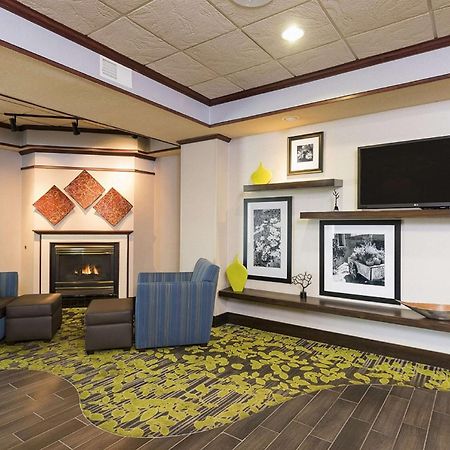Hampton Inn Mount Pleasant Eksteriør bilde