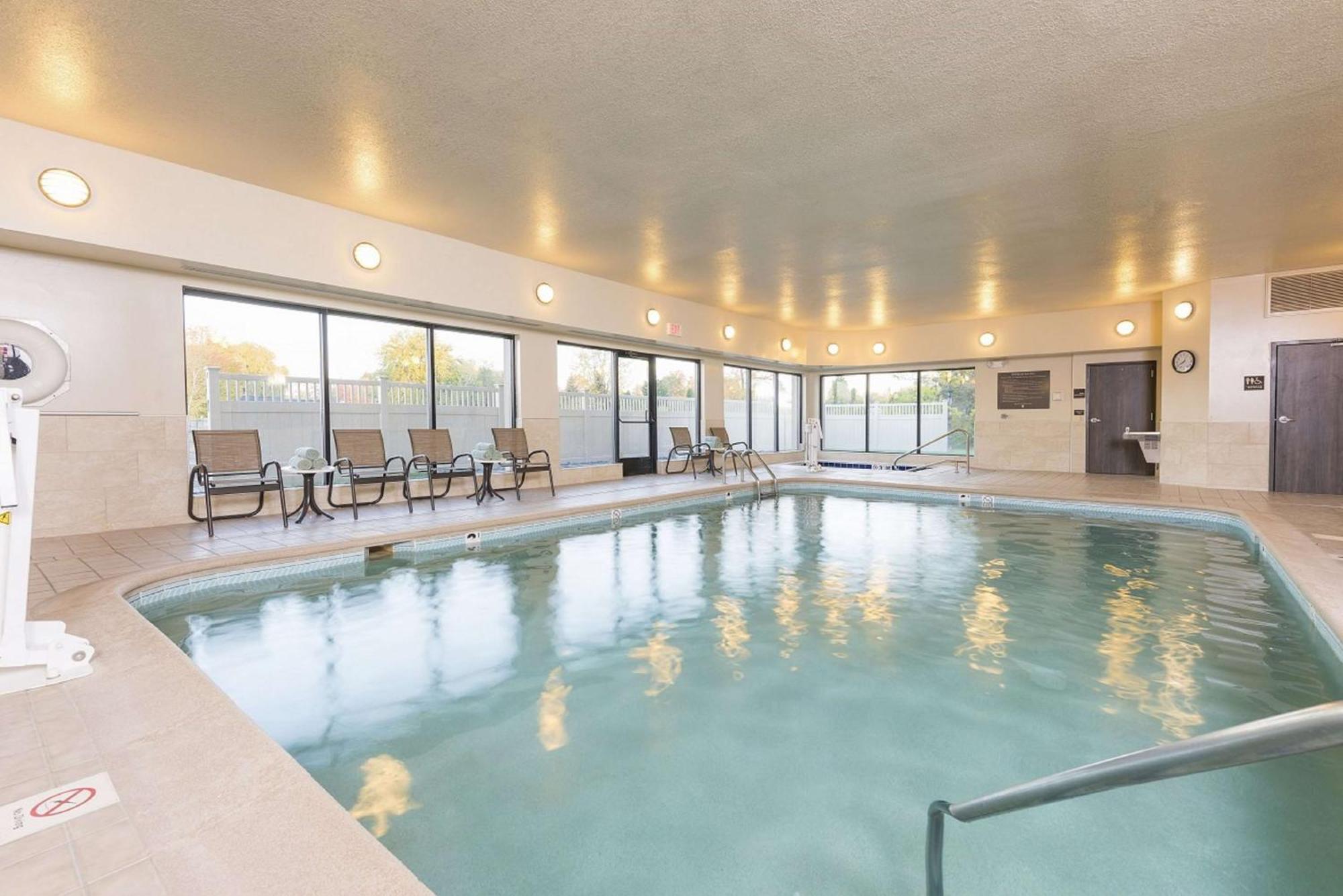 Hampton Inn Mount Pleasant Eksteriør bilde