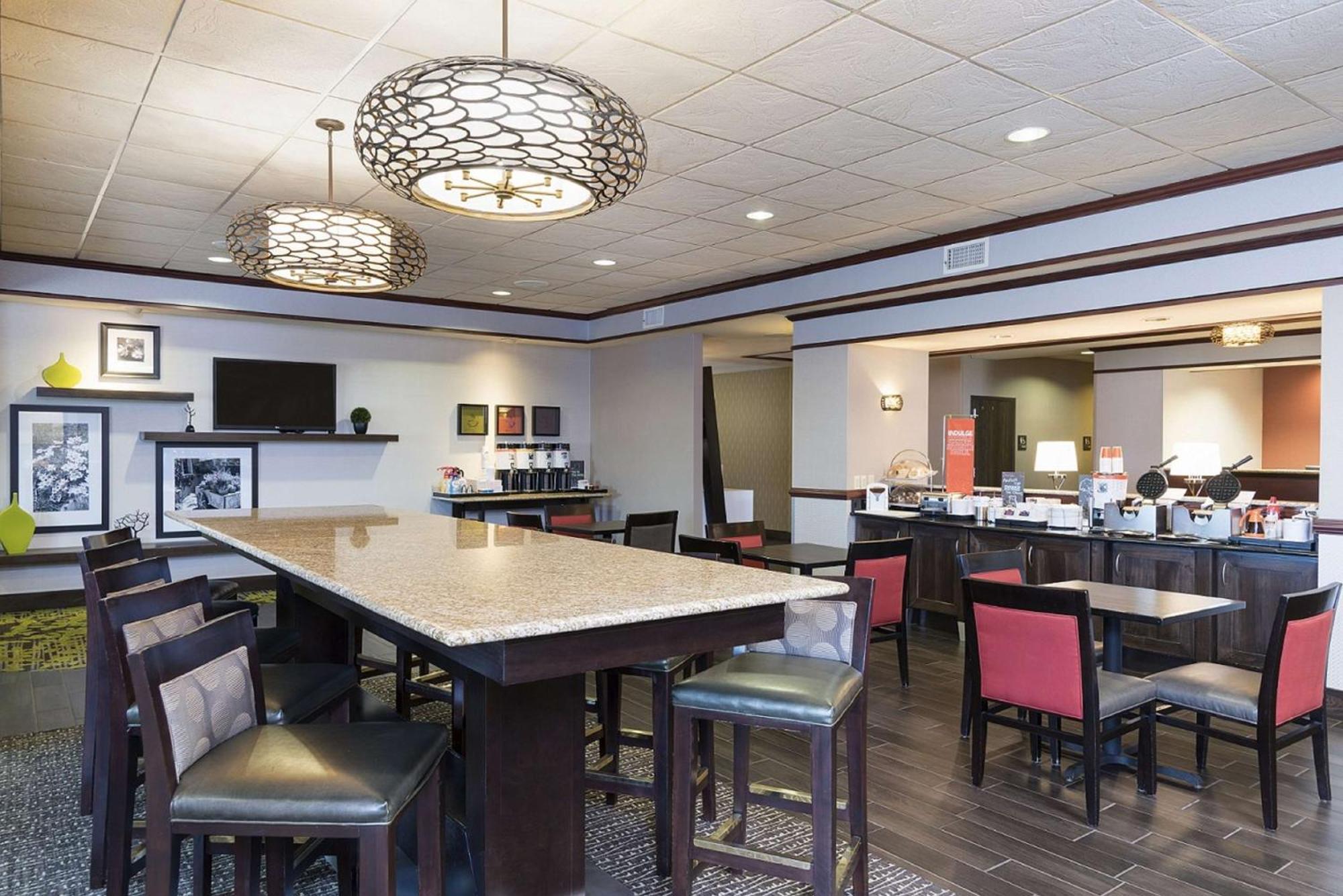 Hampton Inn Mount Pleasant Eksteriør bilde