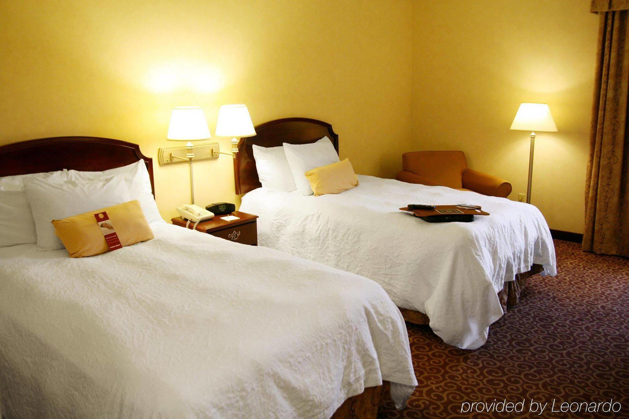 Hampton Inn Mount Pleasant Rom bilde