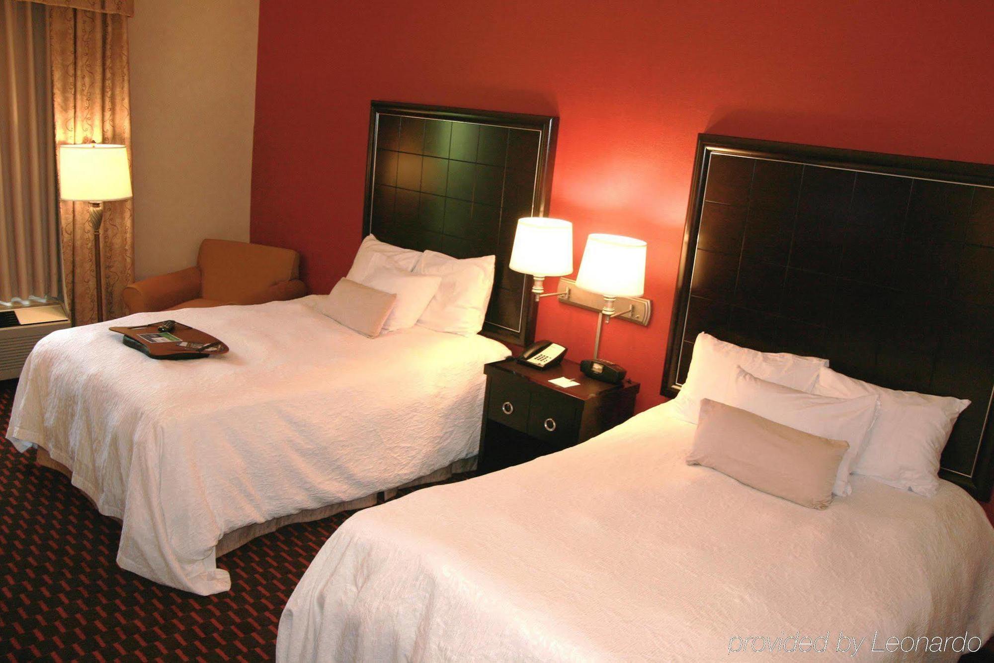 Hampton Inn Mount Pleasant Rom bilde