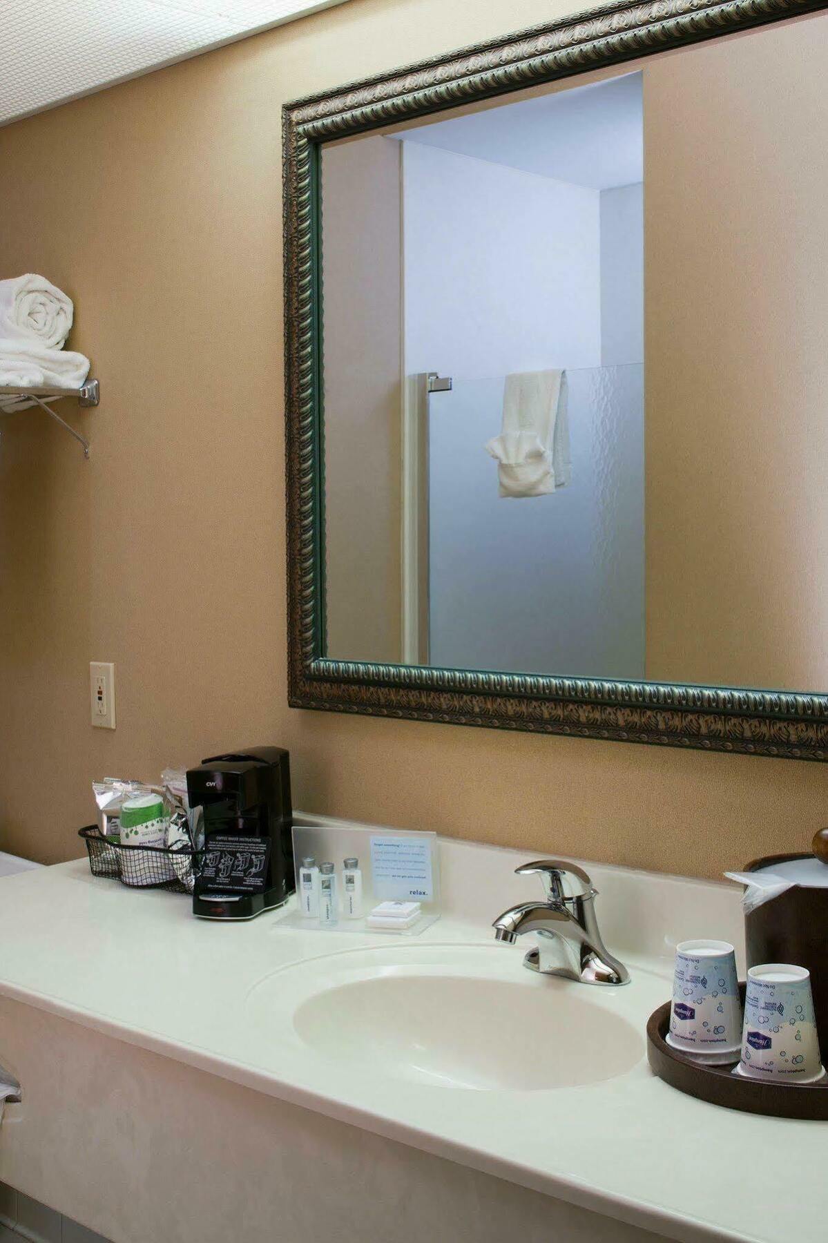 Hampton Inn Mount Pleasant Eksteriør bilde