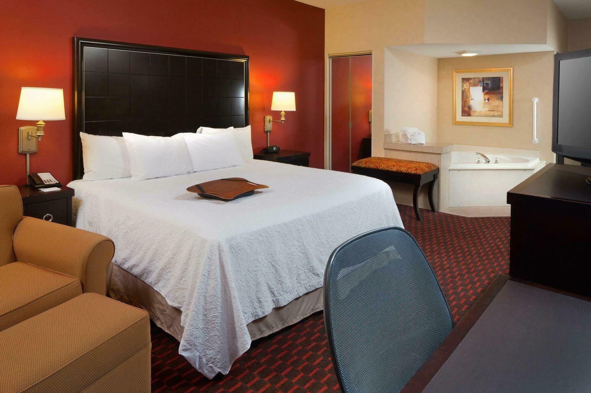 Hampton Inn Mount Pleasant Eksteriør bilde