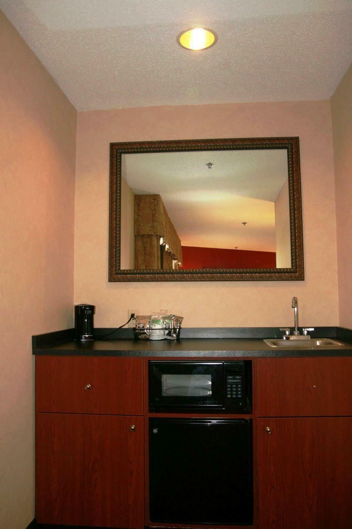 Hampton Inn Mount Pleasant Eksteriør bilde